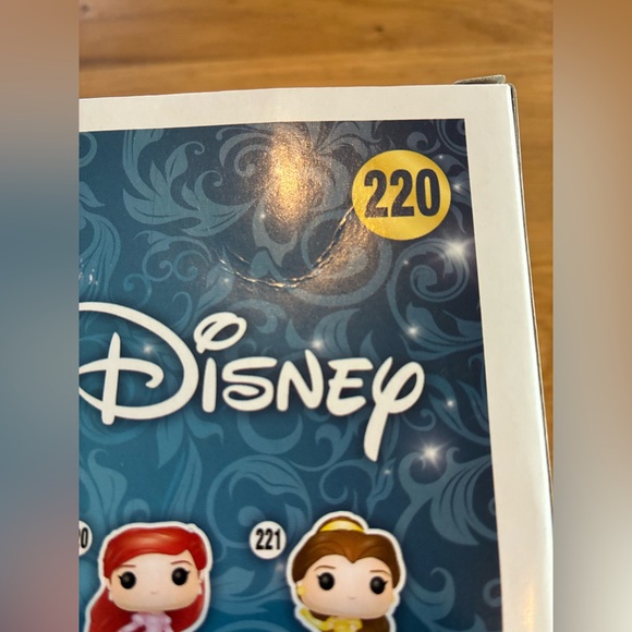 RARE Funko POP Ariel 220 Vinyl Figure in ERROR Glitter Pink Dress - Picture 5 of 8